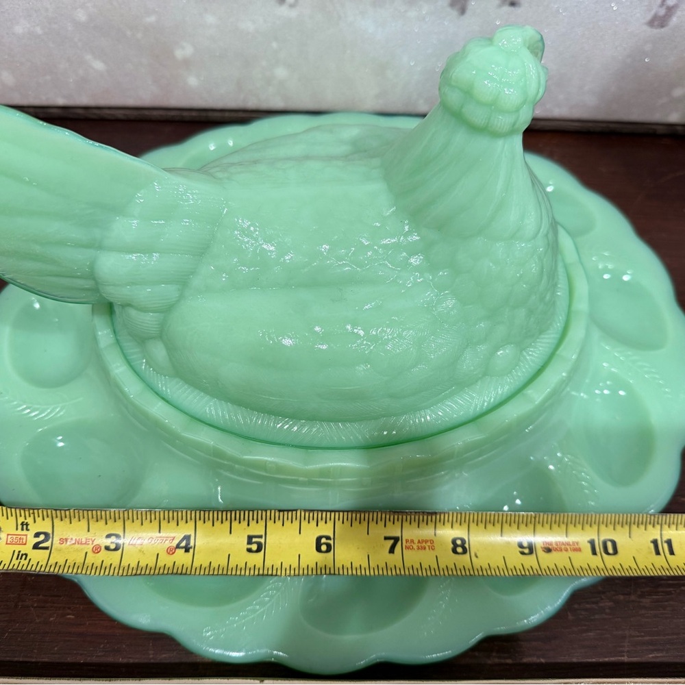 Fenton Jade Green Hen Covered Egg Dish - Picture 3 of 3